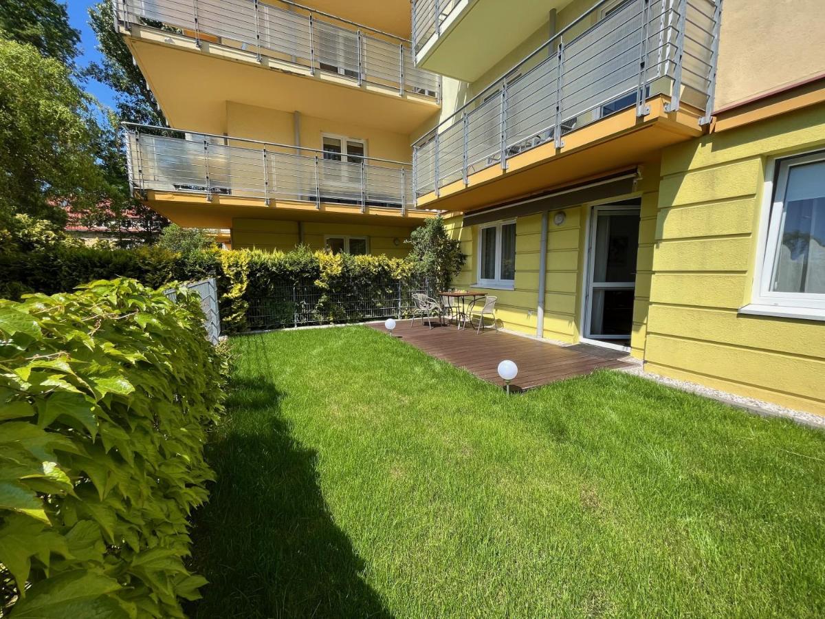 Apartament Z Garazem I Ogrodem Kołobrzeg Exterior foto