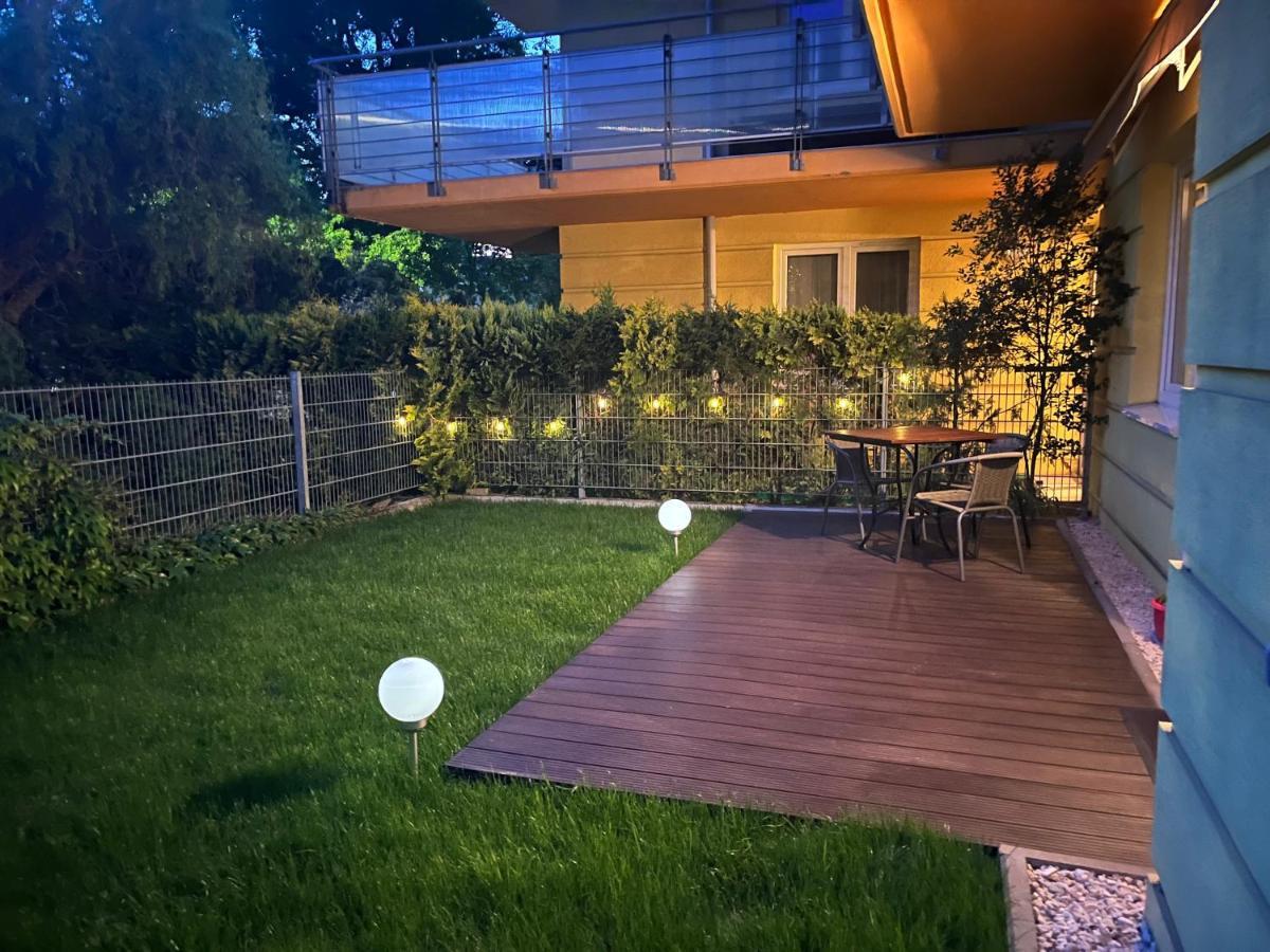 Apartament Z Garazem I Ogrodem Kołobrzeg Exterior foto