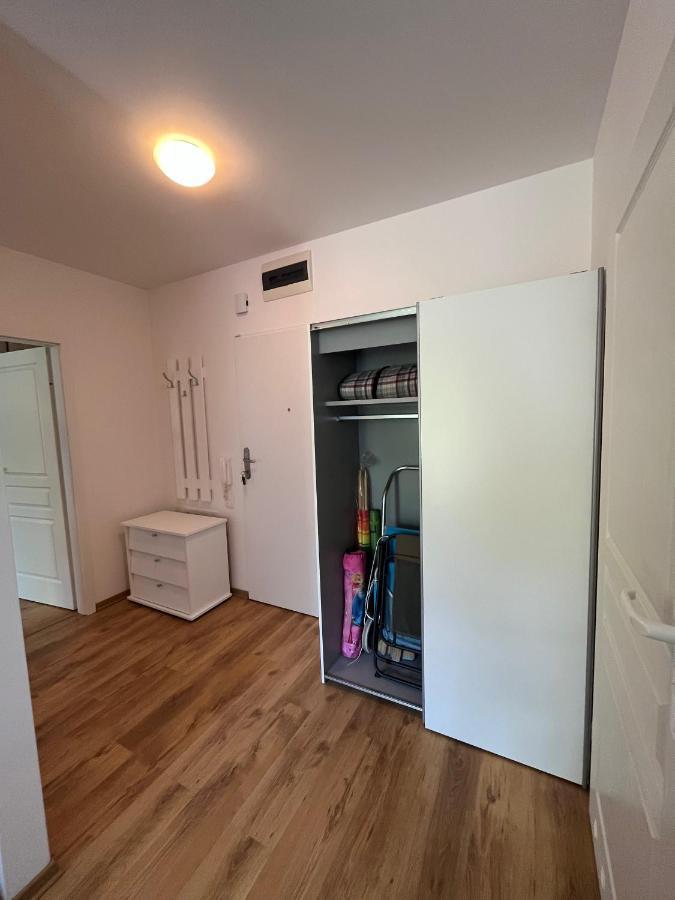 Apartament Z Garazem I Ogrodem Kołobrzeg Exterior foto