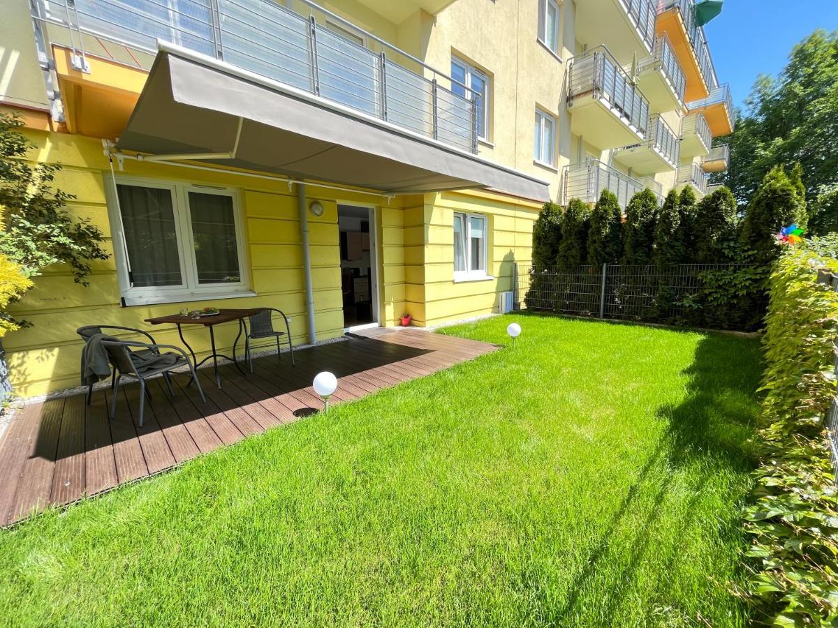 Apartament Z Garazem I Ogrodem Kołobrzeg Exterior foto