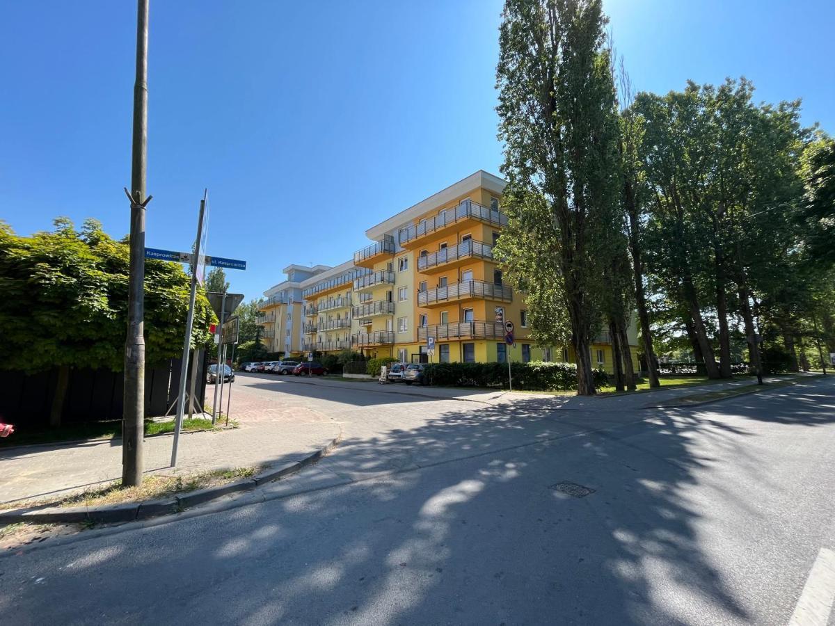 Apartament Z Garazem I Ogrodem Kołobrzeg Exterior foto